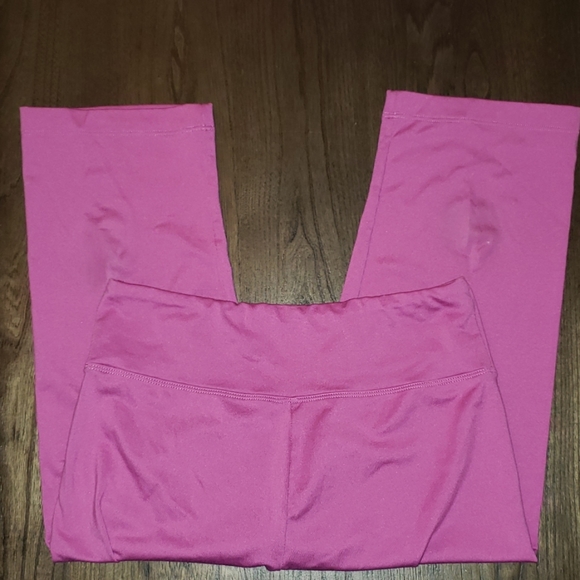 New Max Core Mauve Yoga Workout Capri Pant Size M - Picture 4 of 8